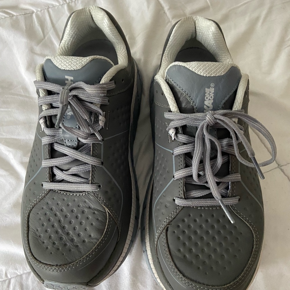 Hoka, size 8.5W women sneakers worn no more than 3 times Not a fan of them Cheap